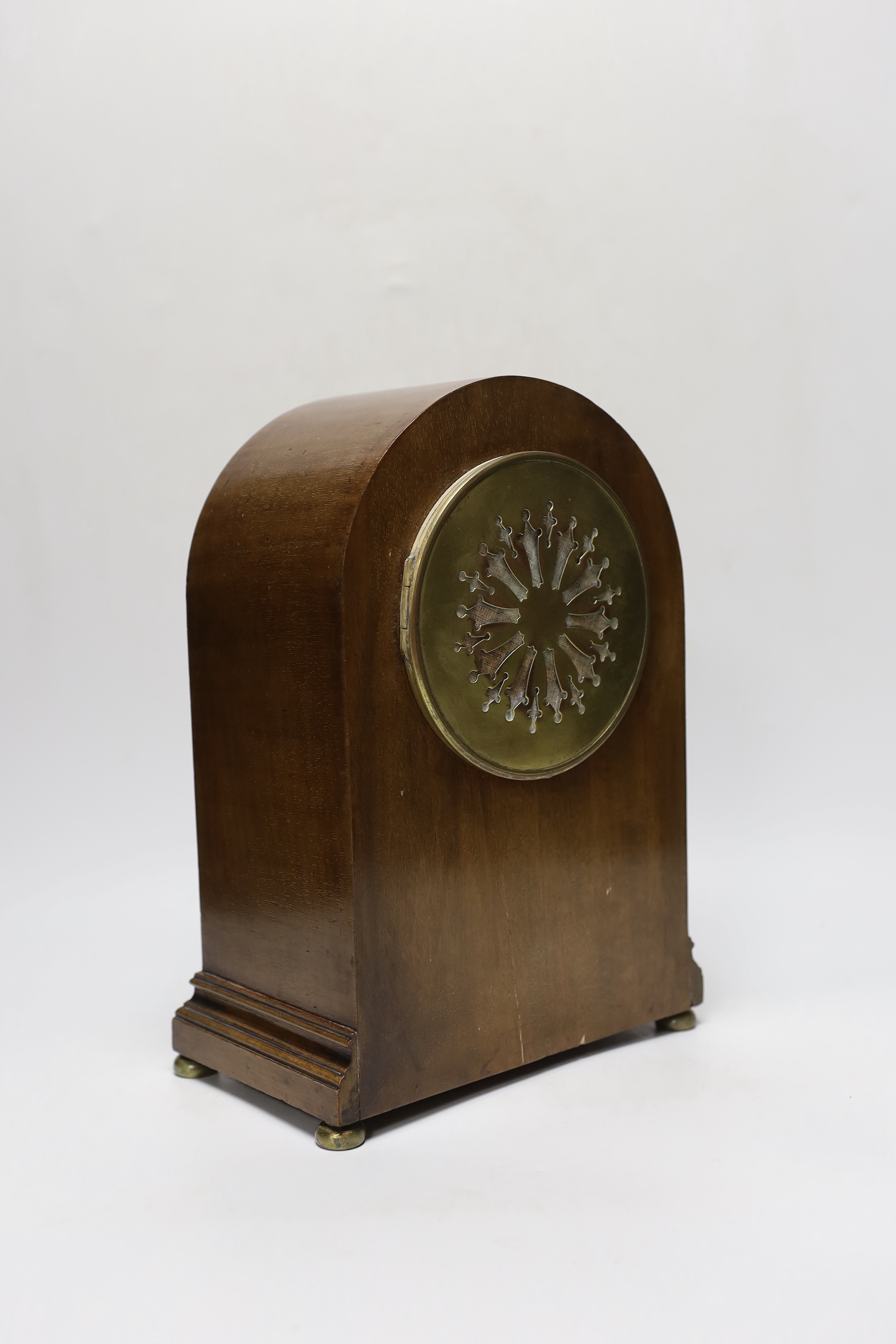 An Edwardian inlaid mahogany mantel clock, 29cm